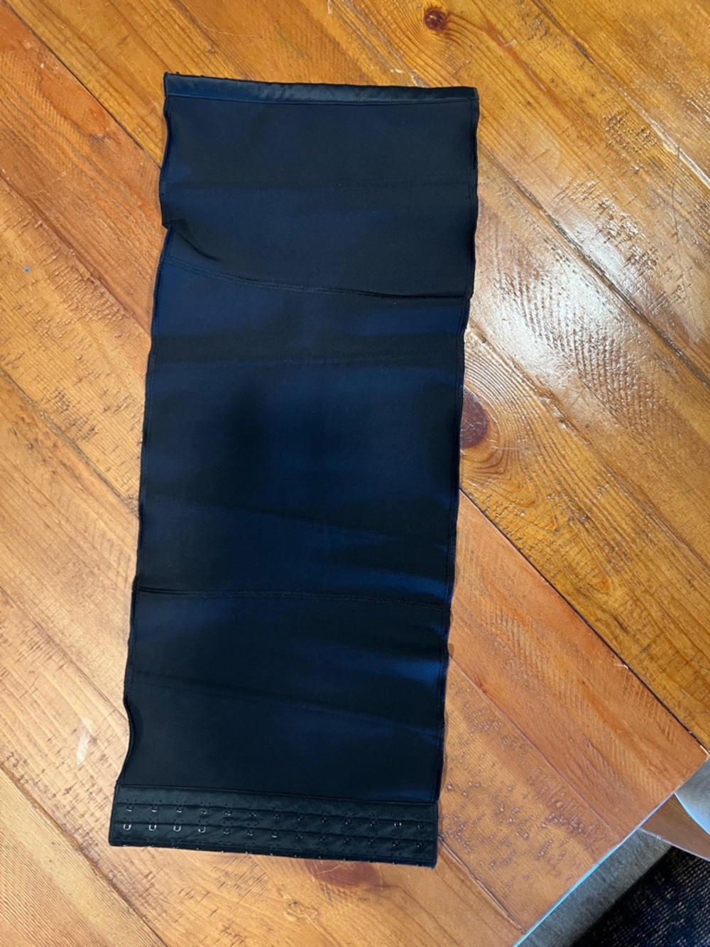 Skims Waist Trainer - Picture 3 of 4